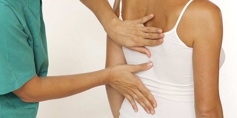 exame das costas para dor nas omoplatas