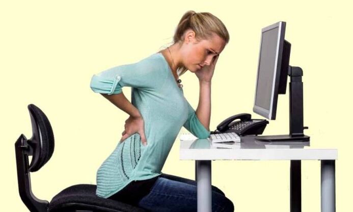 Trabalhando em uma criação de computador de osteocondrose
